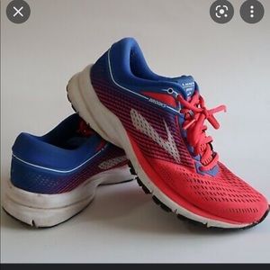 BROOKS LAUNCH 5 RED WHITE BLUE WOMENS